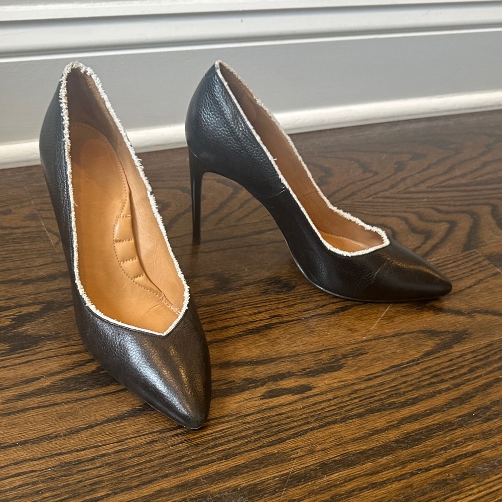 IRO Elegant Black Leather Women's Heels love the white fringe around it - Picture 4 of 12